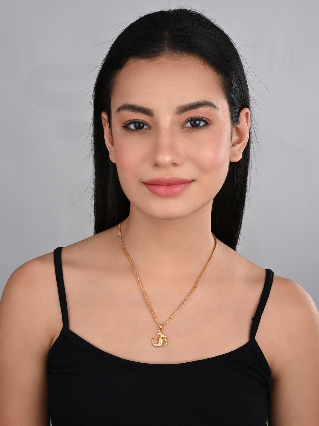 Gold Forming Chain Om Pendant Set