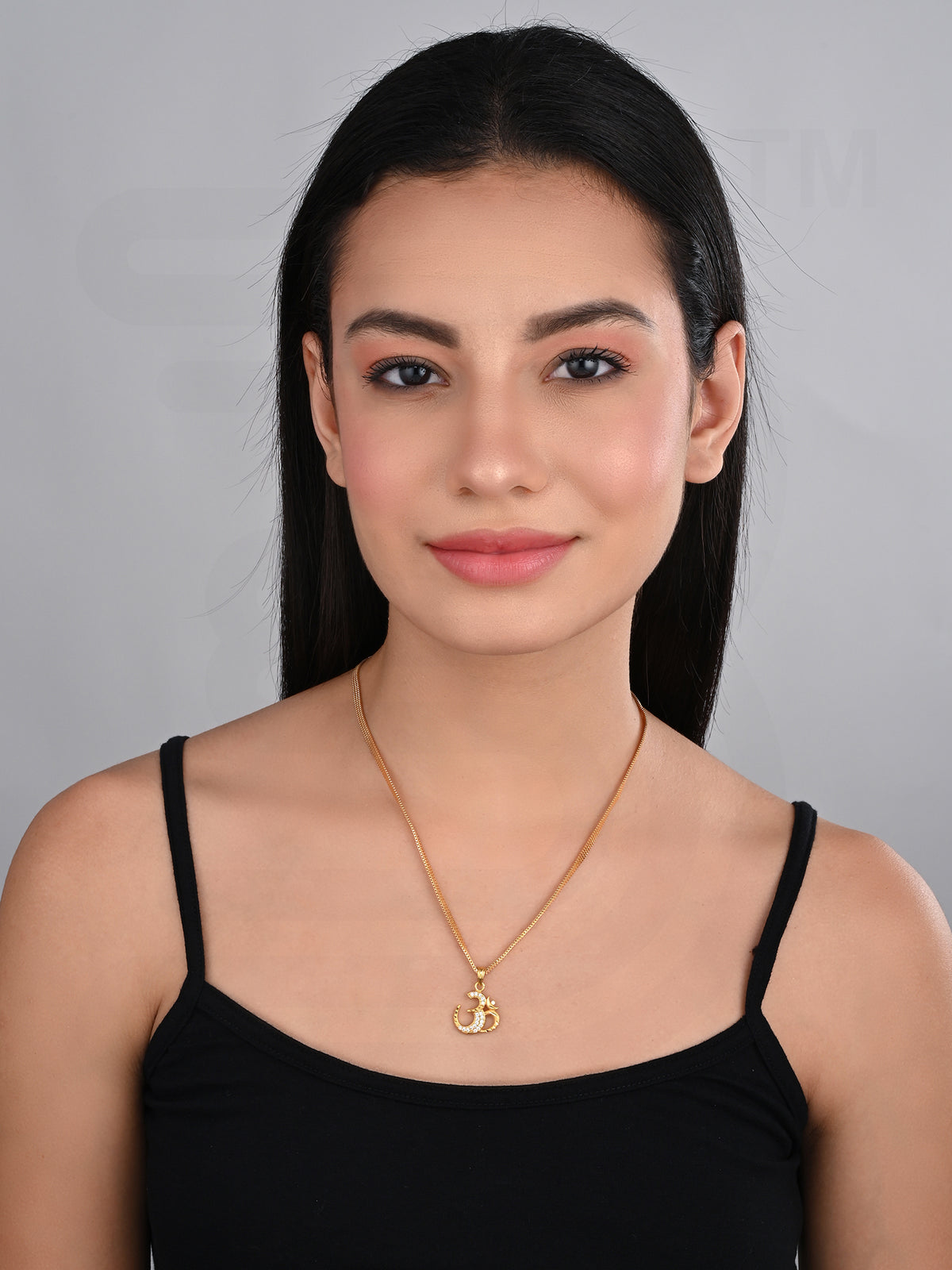 Gold Forming Chain Om Pendant Set