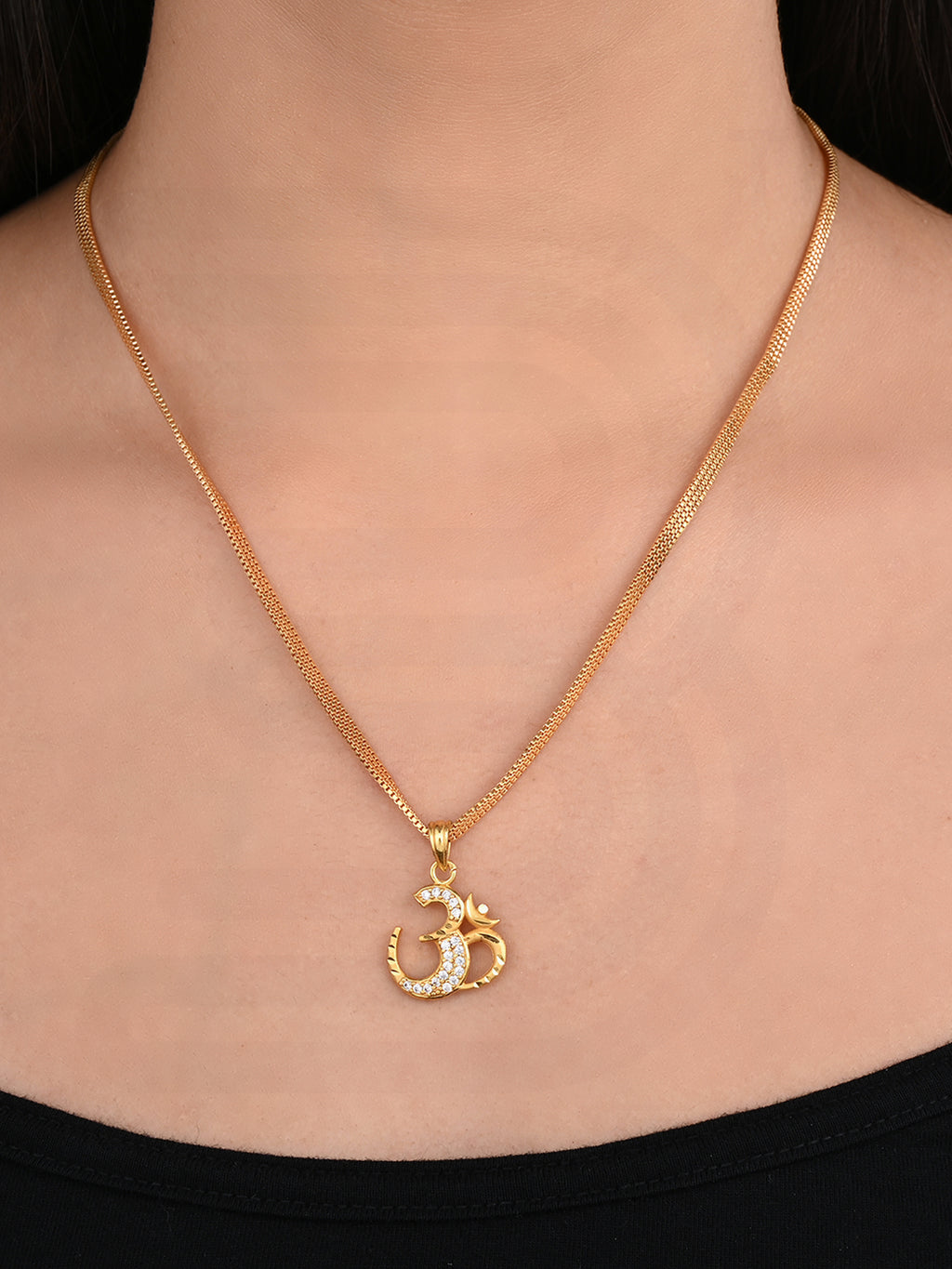 Gold Forming Chain Om Pendant Set