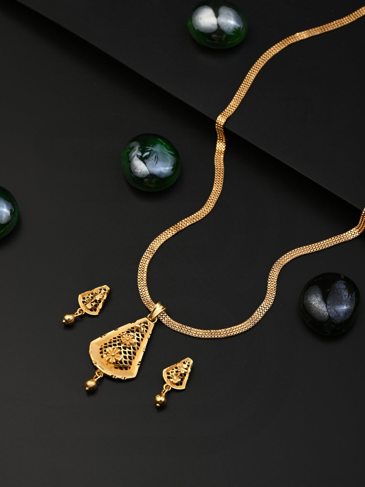 Gold Forming Chain Pendant Set with Tops