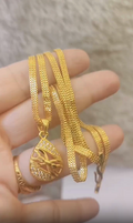Gold Forming Chain Pendant Set