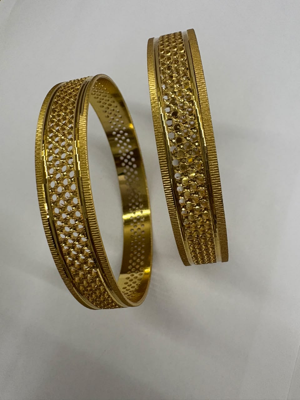 Premium Gold-Look KADA – Perfect for Every Occasion