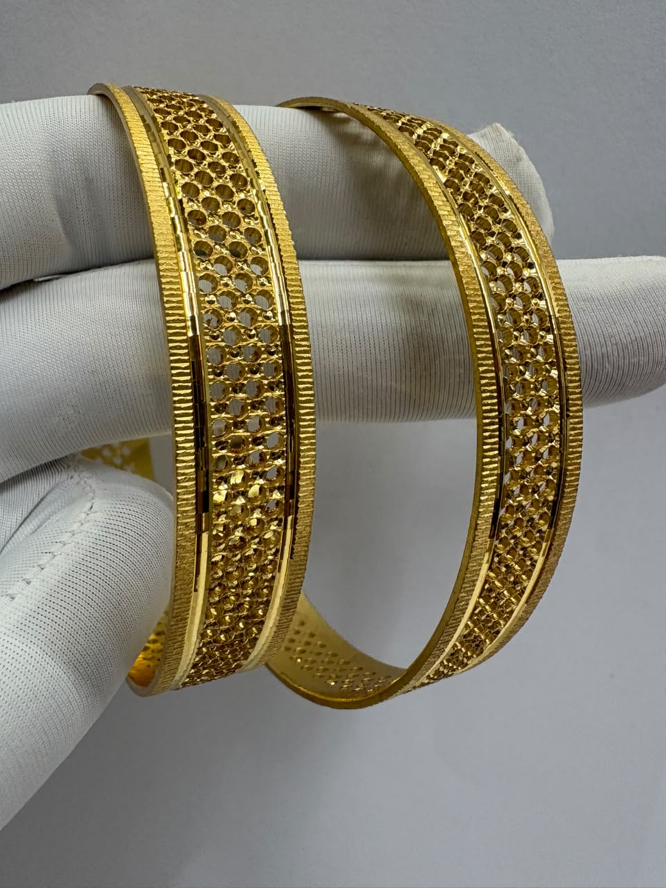Premium Gold-Look KADA – Perfect for Every Occasion