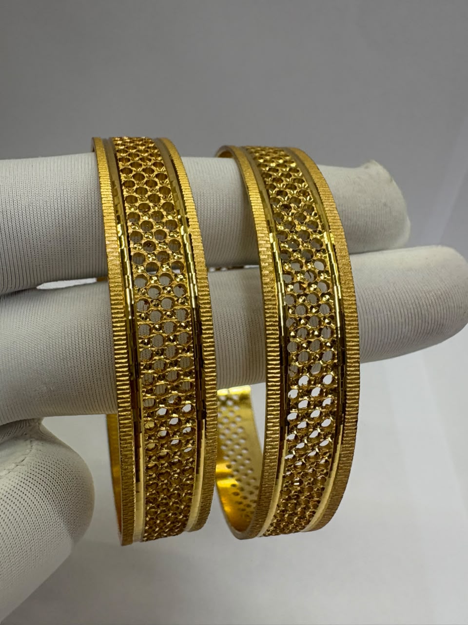 Premium Gold-Look KADA – Perfect for Every Occasion