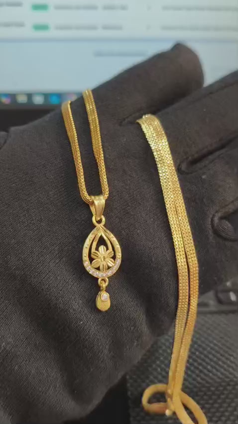 Latest Design Gold Forming Chain Pendant Set